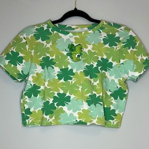 Good Luck Care Bears Women's  Four Leaf Clover Crop Top Green Graphic Tee Medium